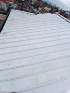 sello-de-tornillo-y-canaleta